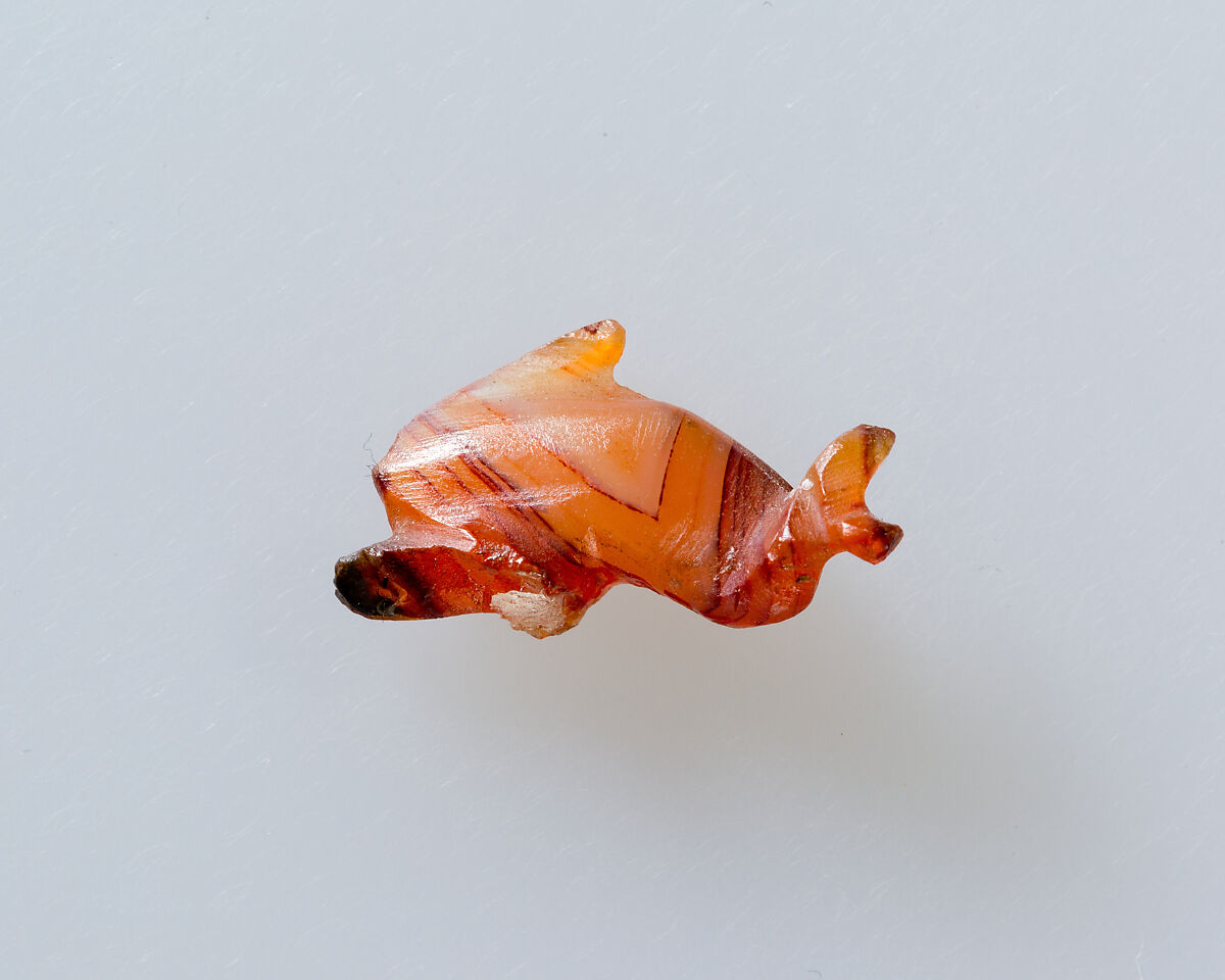 Dolphin amulet, Agate 