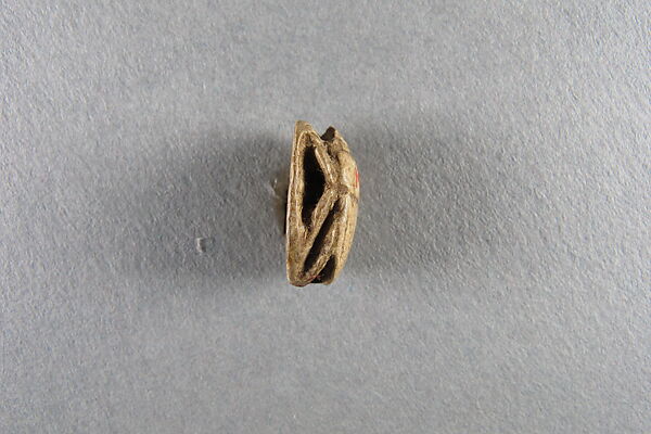 Scarab inscribed with the name of Unis, Glazed steatite