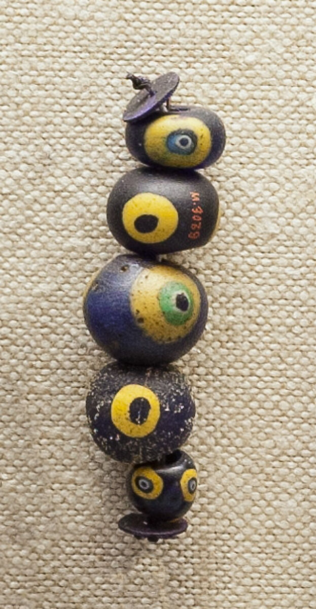 String of 5 Eyed Beads, Glass 