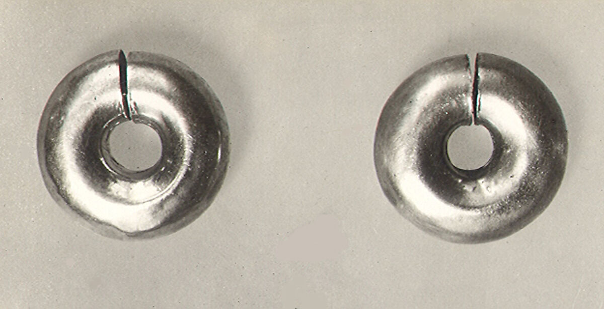 Pair of Earrings (with 16.10.416), Gold
