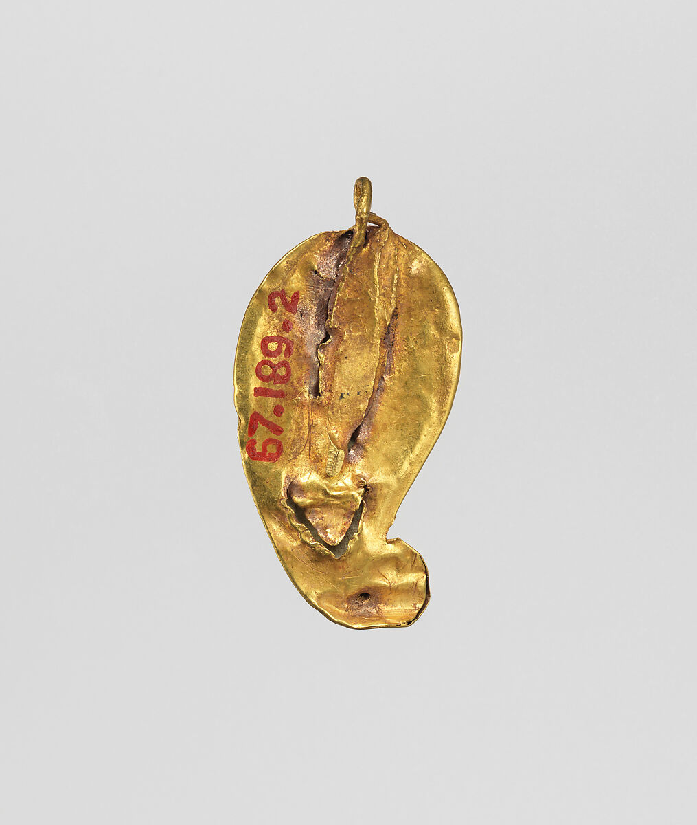 Pendant amulet, Gold
