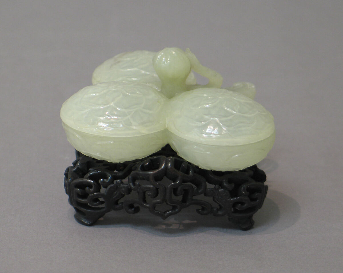 Box with cover, Jade (nephrite), India 