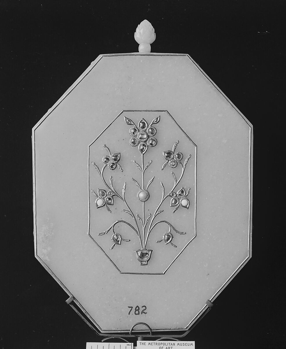 Jewelled Mirror, Nephrite, very light gray with very faint yellowish tint, India 