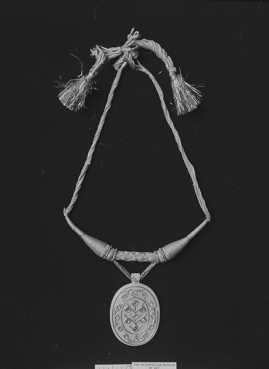 Jewelled Pendant, Nephrite, white with very faint grayish tint, India 