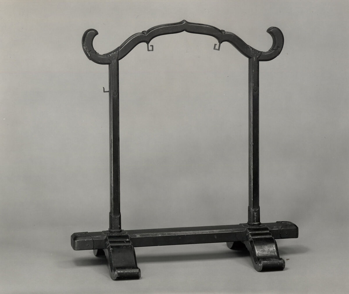 Gong stand, Wood with negoro red lacquer, chased gilt bronze fittings and wrought iron hooks, Japan 