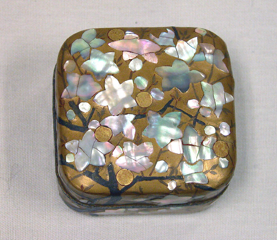 Incense Box with Flowering Plum Tree, School of Ogata Kōrin (Japanese, 1658–1716), Gold lacquer with gold hiramaki-e, black lacquer, and mother-of-pearl inlay, Japan