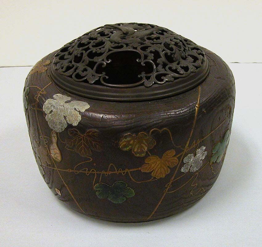 Coal container, Ogawa Haritsu (Ritsuō) (Japanese, 1663–1747), Wood, metal, mother-of-pearl, Japan 