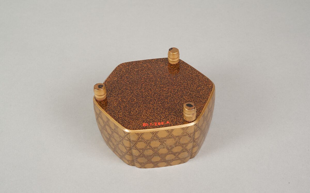 Cosmetic Box, Lacquer, Japan