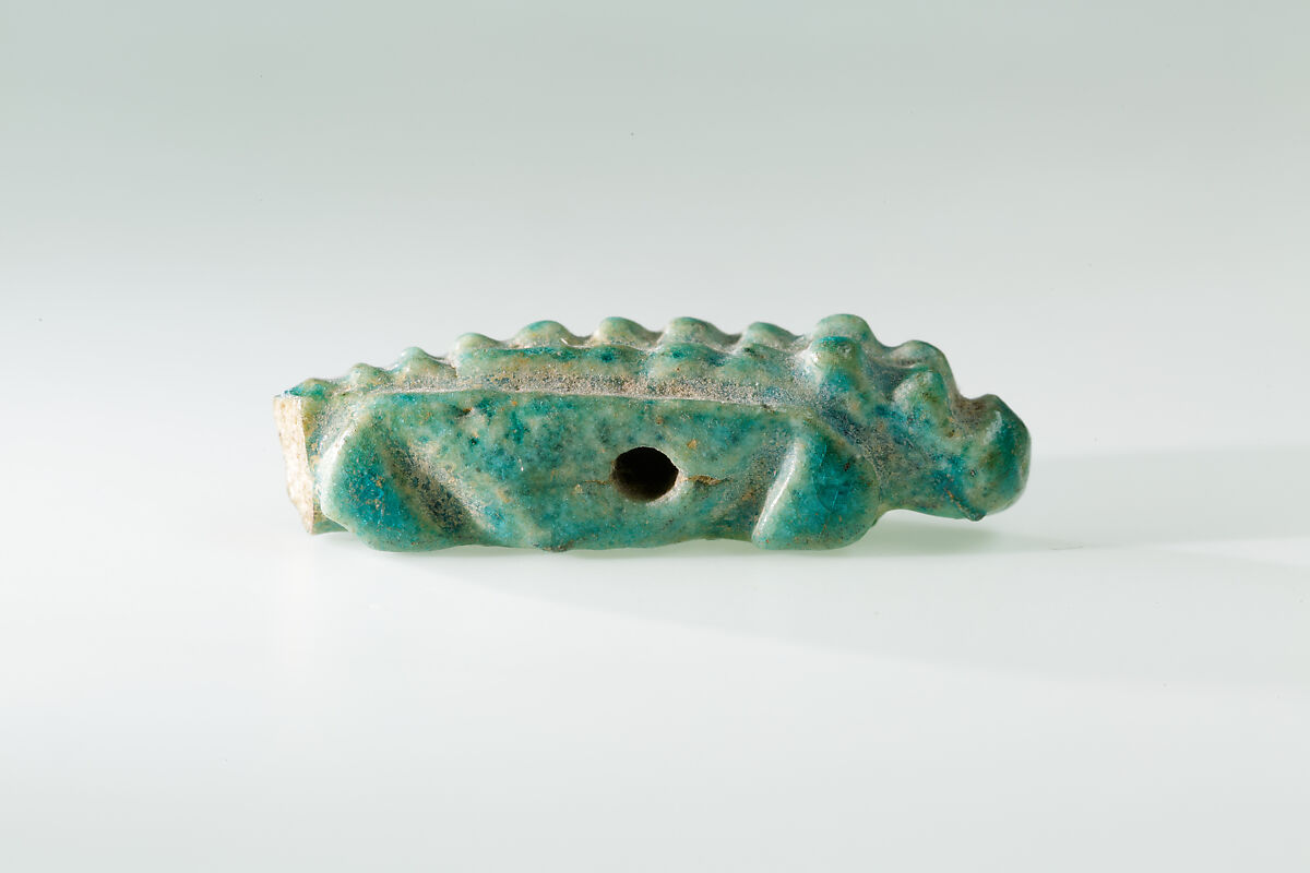 Crocodile amulet, Faience 