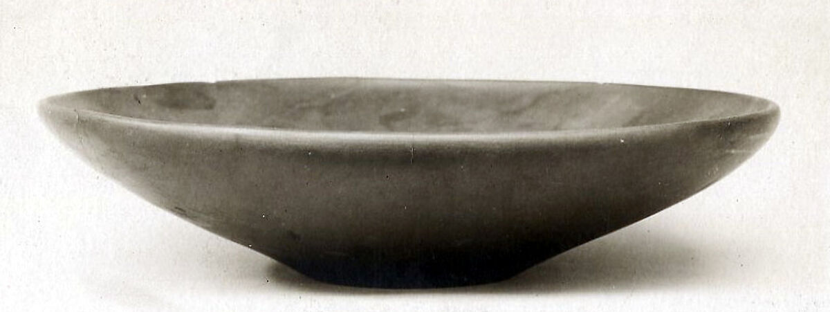 Shallow bowl, Slate or volcanic ash 