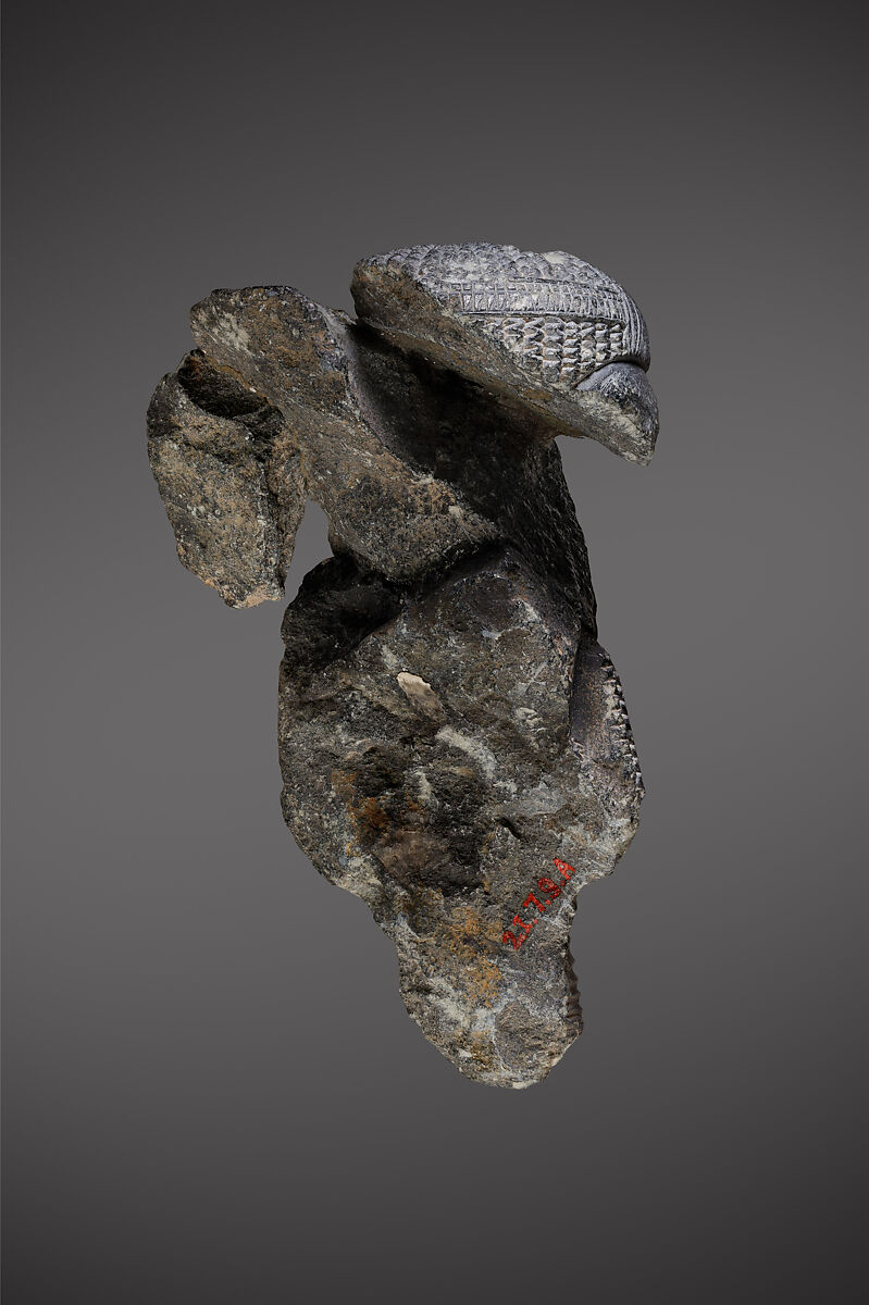 Statuette fragments, possibly depicting Ahmose-Nefertari posthumously based on probable findspot, Serpentinite