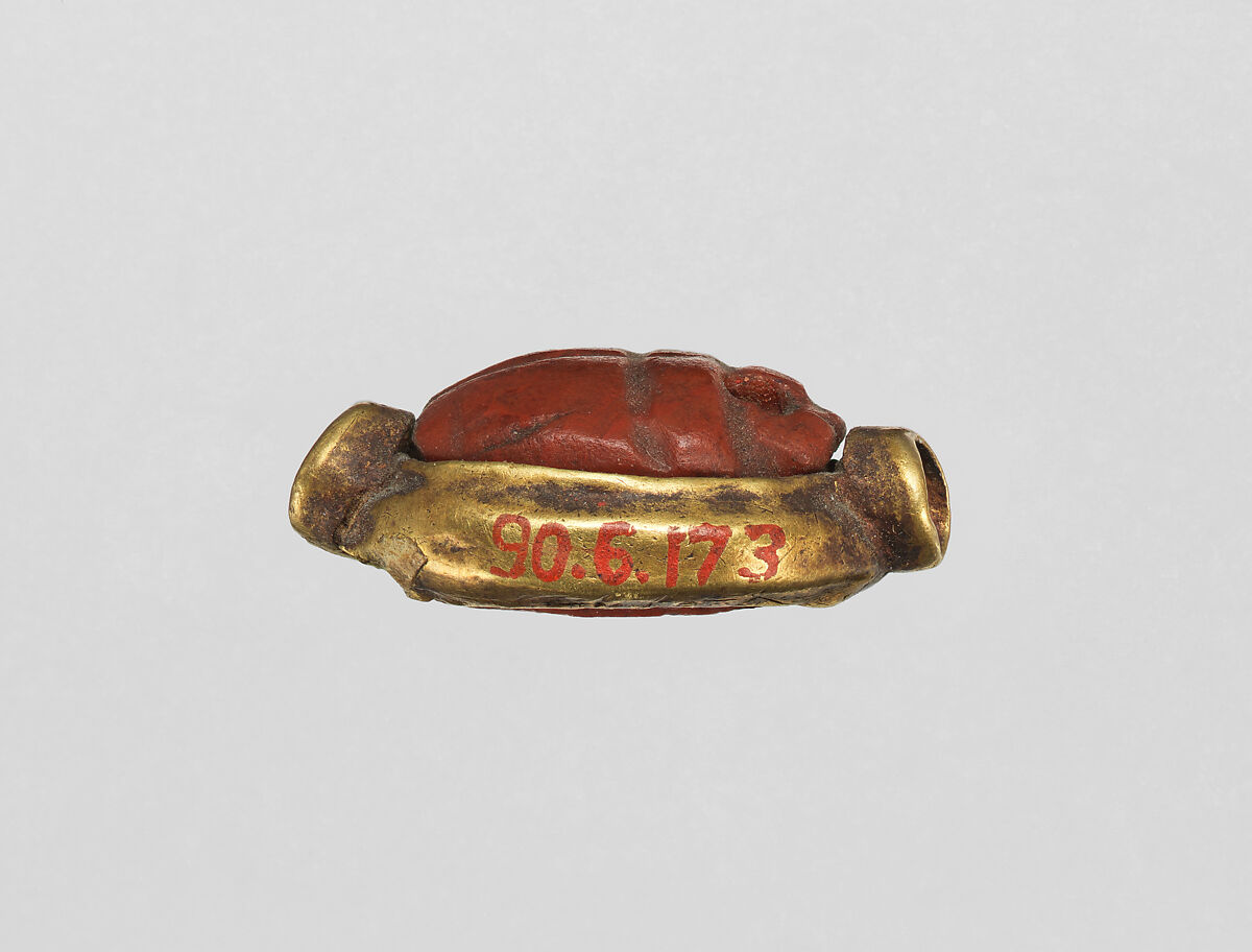 Scarab ring, Carnelian, gold