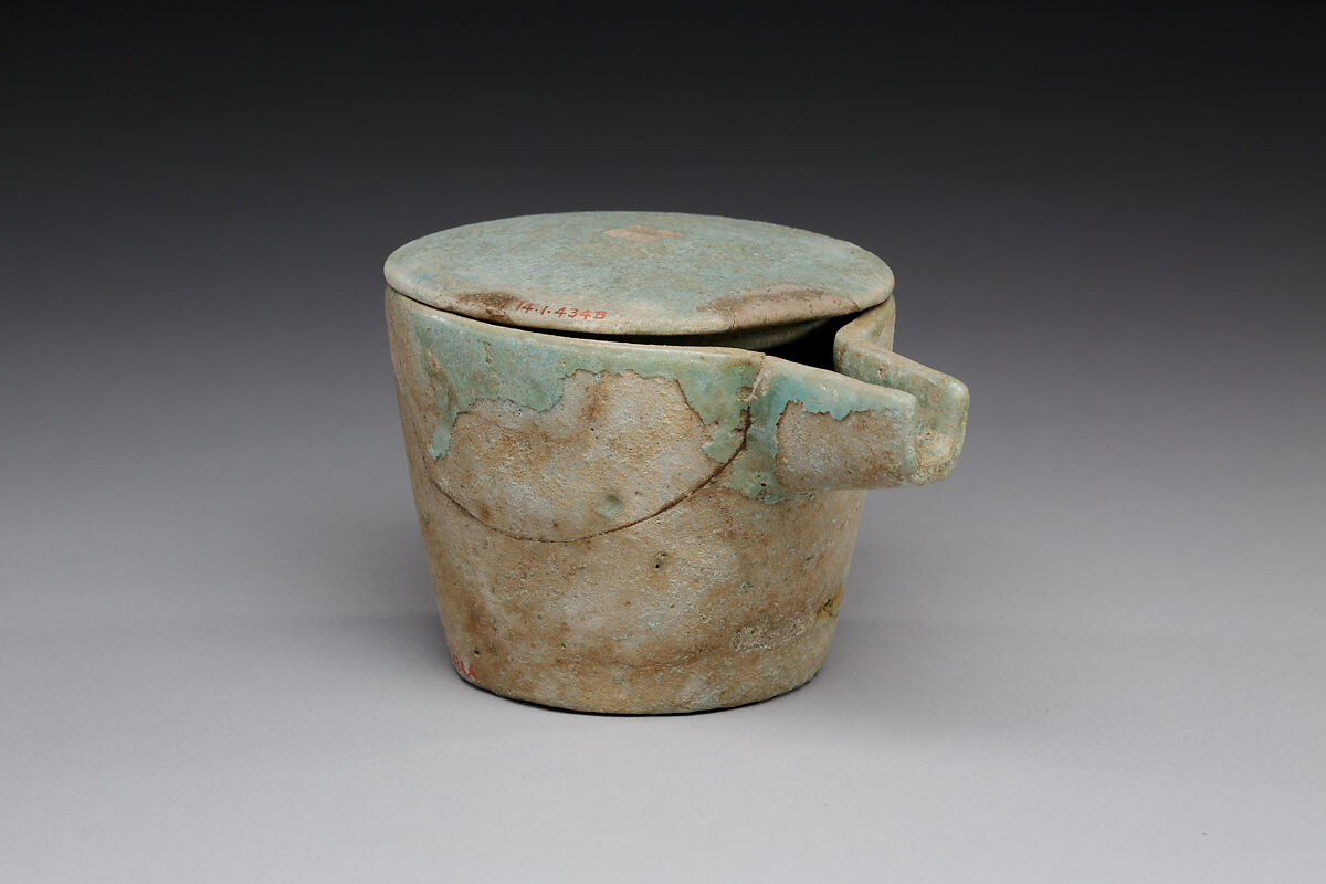 Cup with lid, Faience 