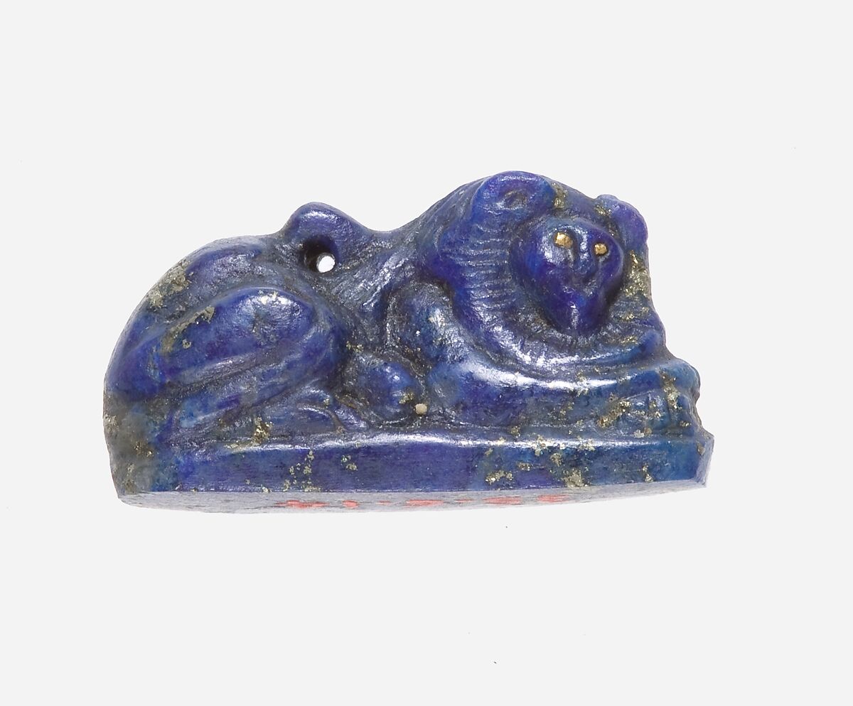 Recumbent lion, Lapis lazuli; gold 