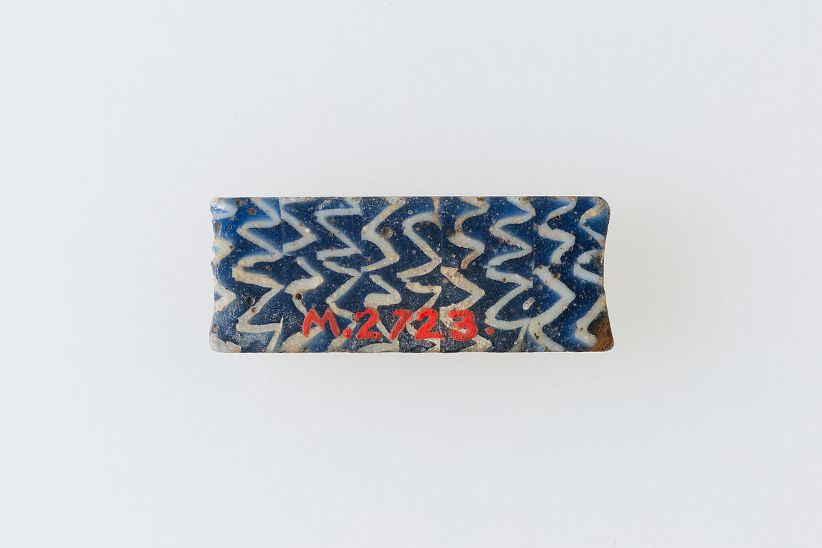 Inlay fragment, rows of zigzag lines, Glass 