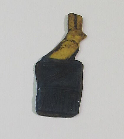 Amulet of serekh sign surmounted by archaic falcon, Glass 