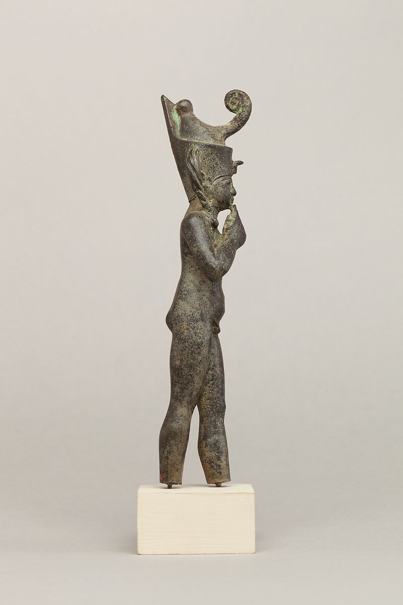 Harpokrates in a double crown, Cupreous metal