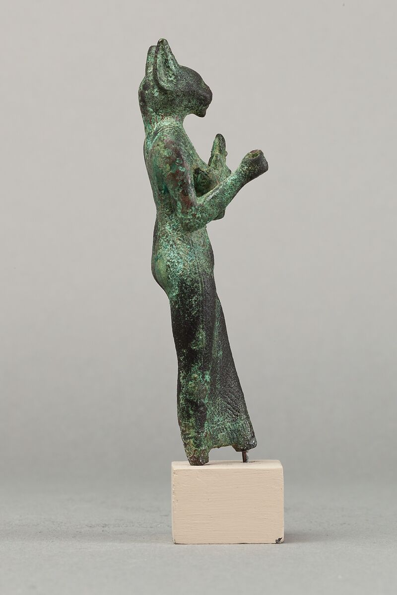 Bastet holding an aegis, Cupreous metal