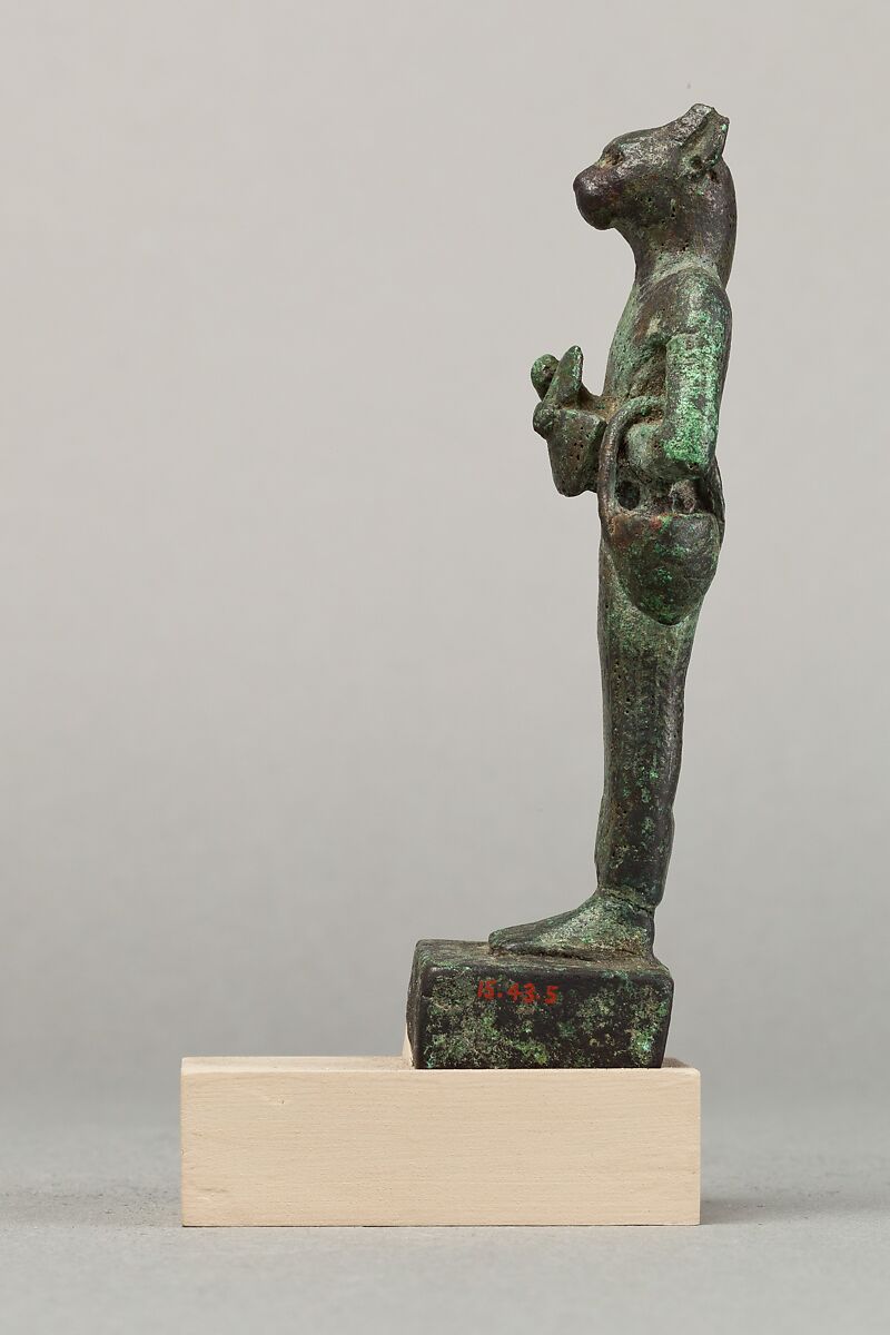 Bastet with lion-headed aegis and basket, Cupreous metal