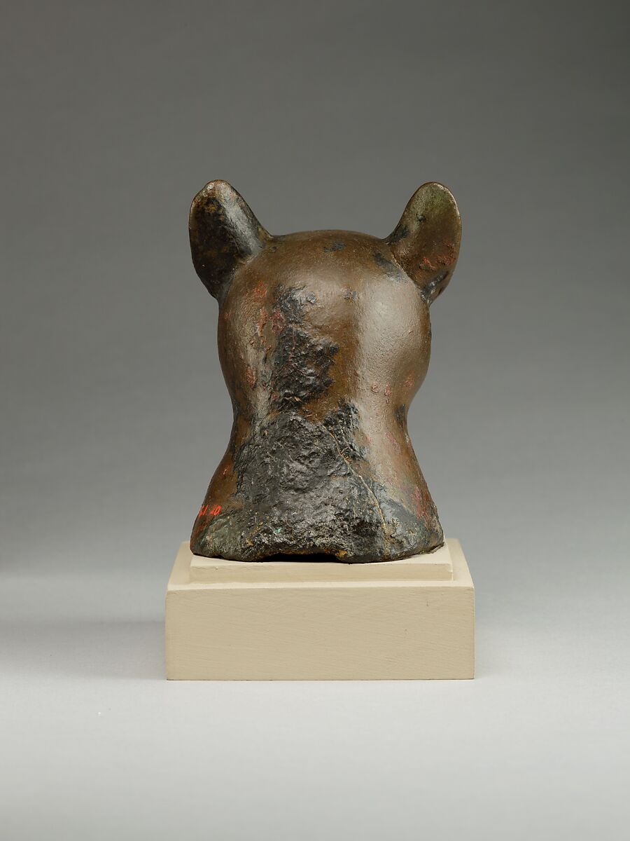 Head of a cat, Cupreous metal