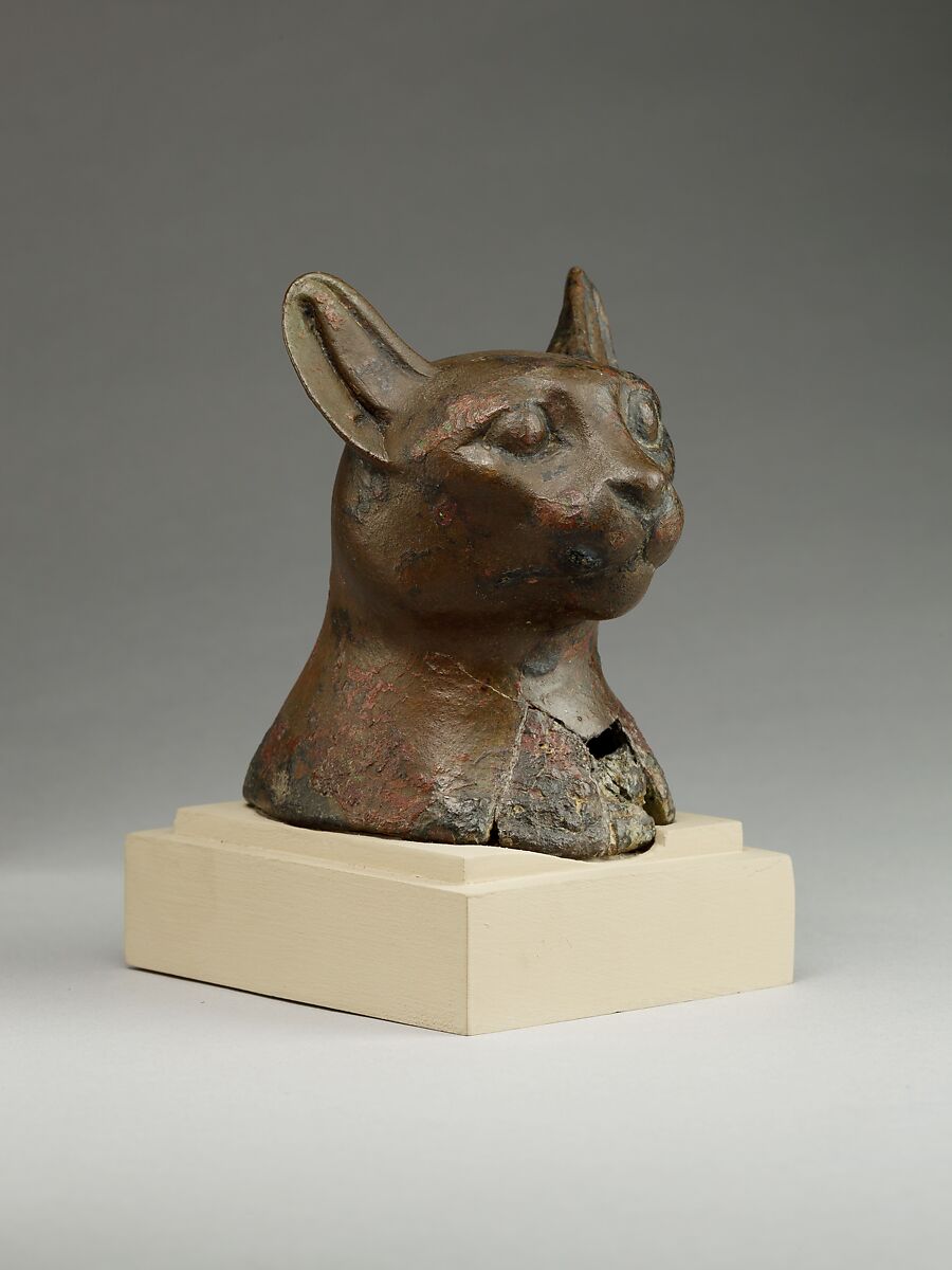 Head of a cat, Cupreous metal