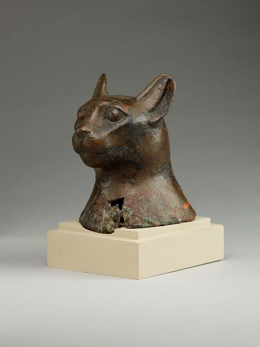 Head of a cat, Cupreous metal