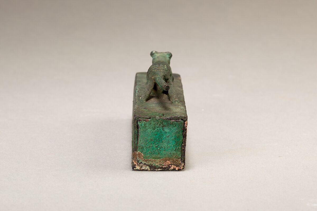 Shrew surmounting a box for animal mummy, Cupreous metal