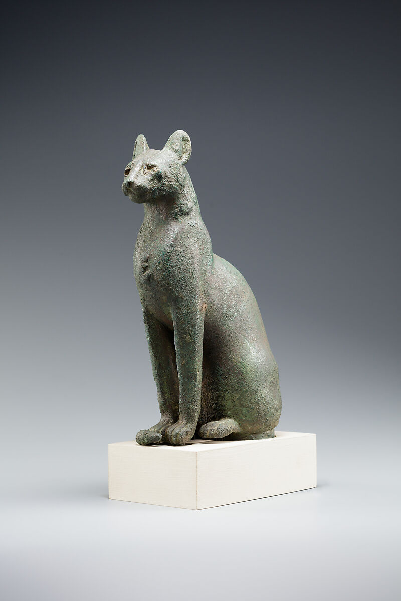 Cat with image of Bastet on breast, Cupreous metal 