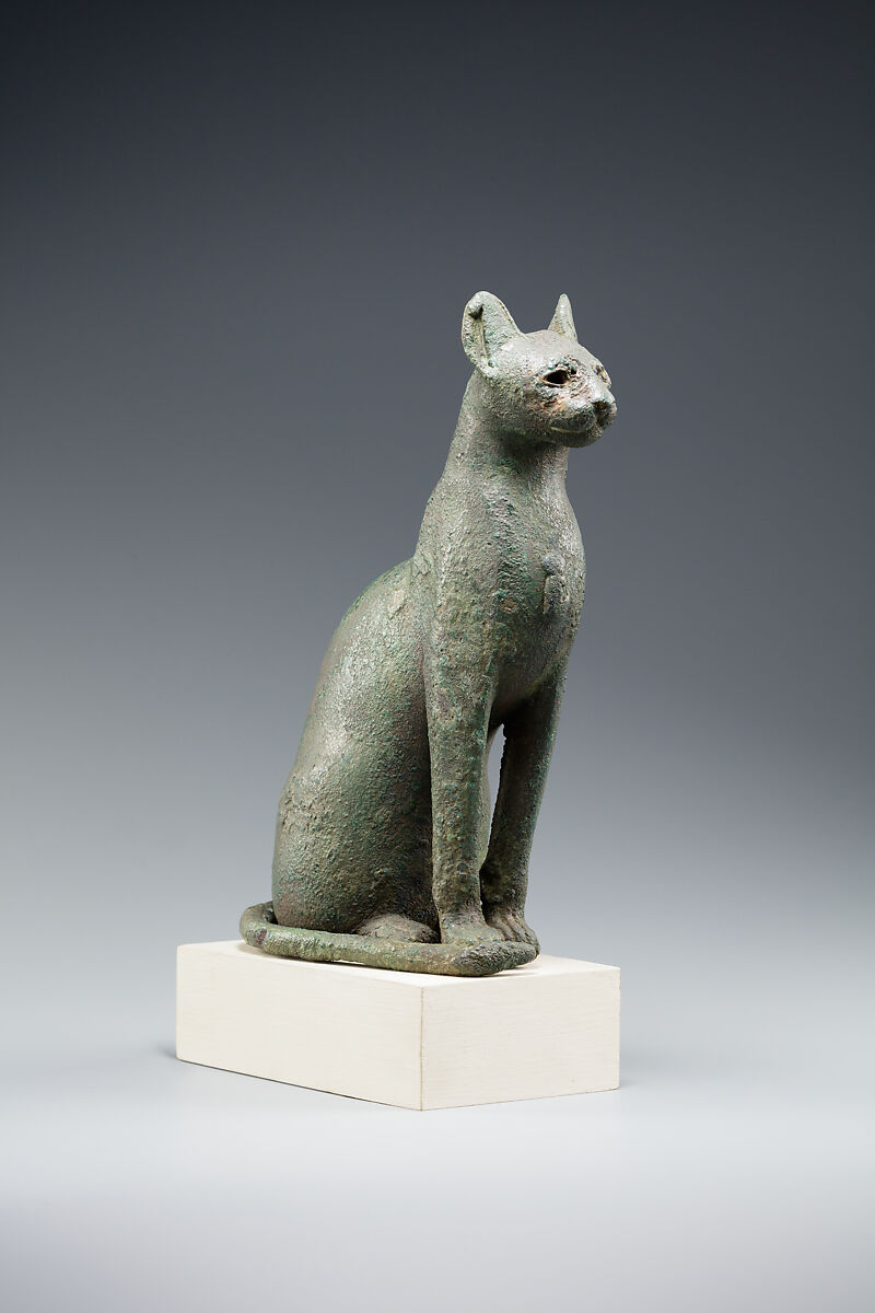 Cat with image of Bastet on breast, Cupreous metal