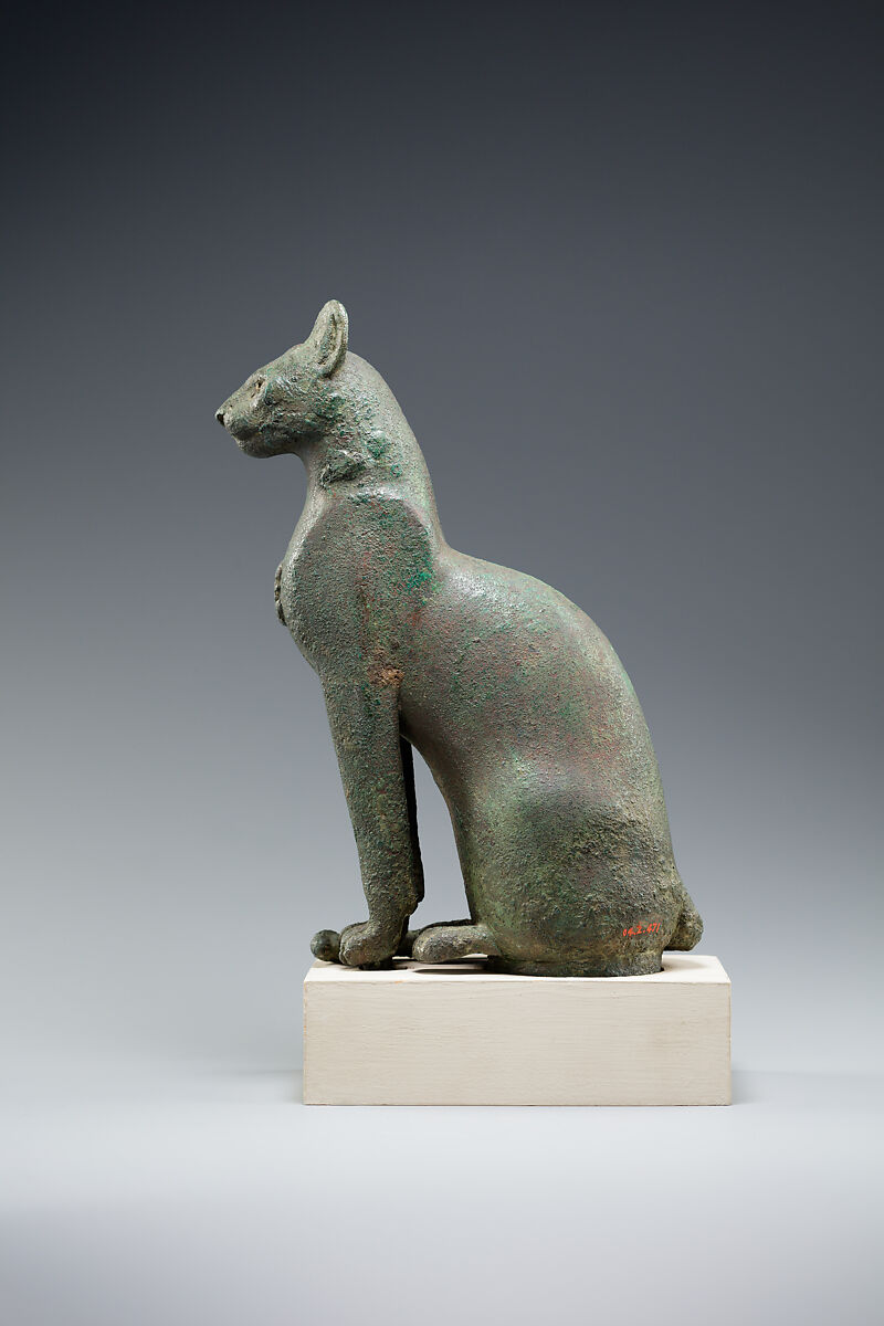 Cat with image of Bastet on breast, Cupreous metal