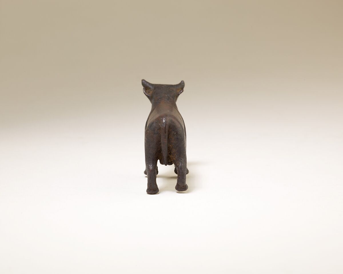 Apis(?), Cupreous metal