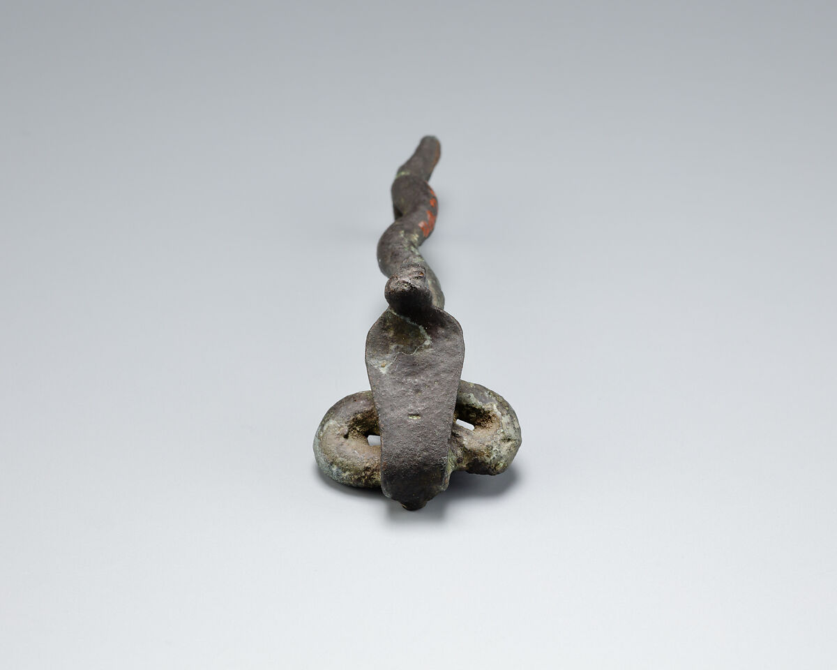 Uraeus, Cupreous metal