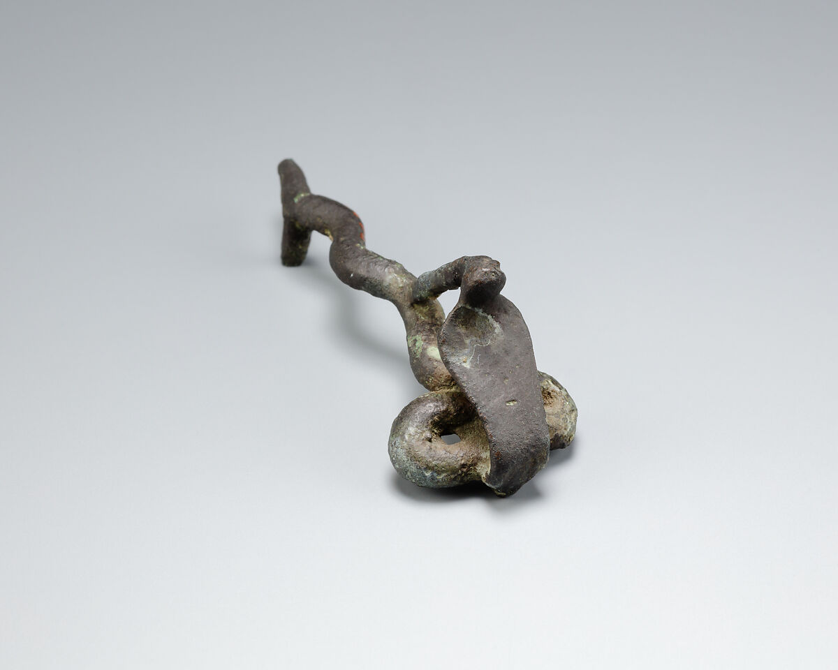 Uraeus, Cupreous metal