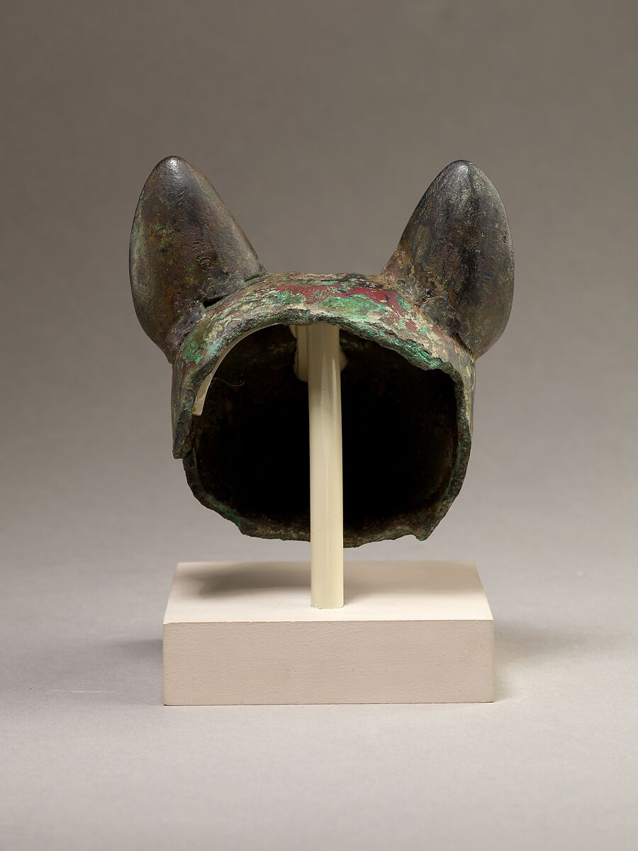 Head of a cat, Cupreous metal