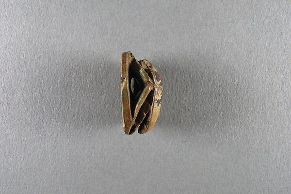 Scarab of Sheshonq I, Steatite, traces of green glaze