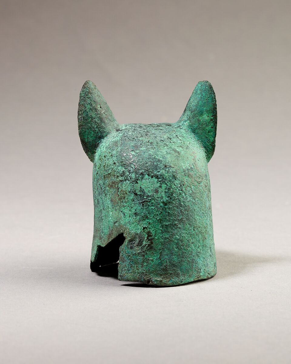 Head of a cat, Cupreous metal