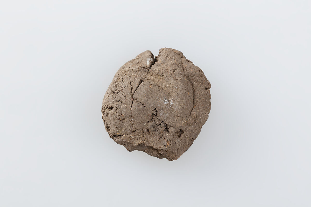 Model food offering, cake, Mud