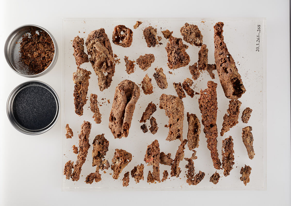 Remains of food offering, conical loaves of bread, Cereal