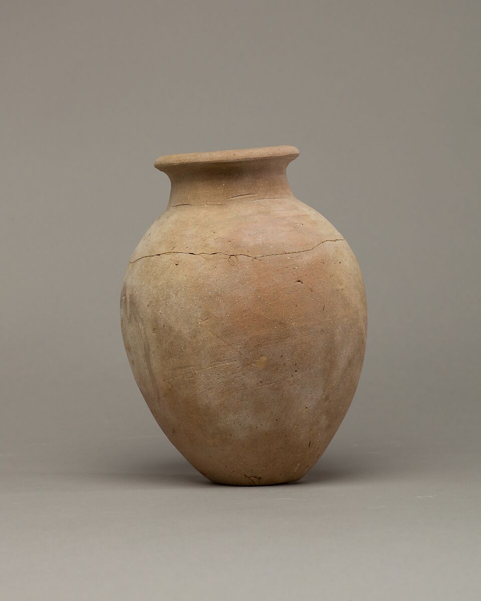 High-shouldered jar of desert clay, Pottery