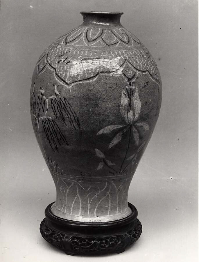 Vase with Inlaid Designs, Stoneware under celadon glaze, Korea 