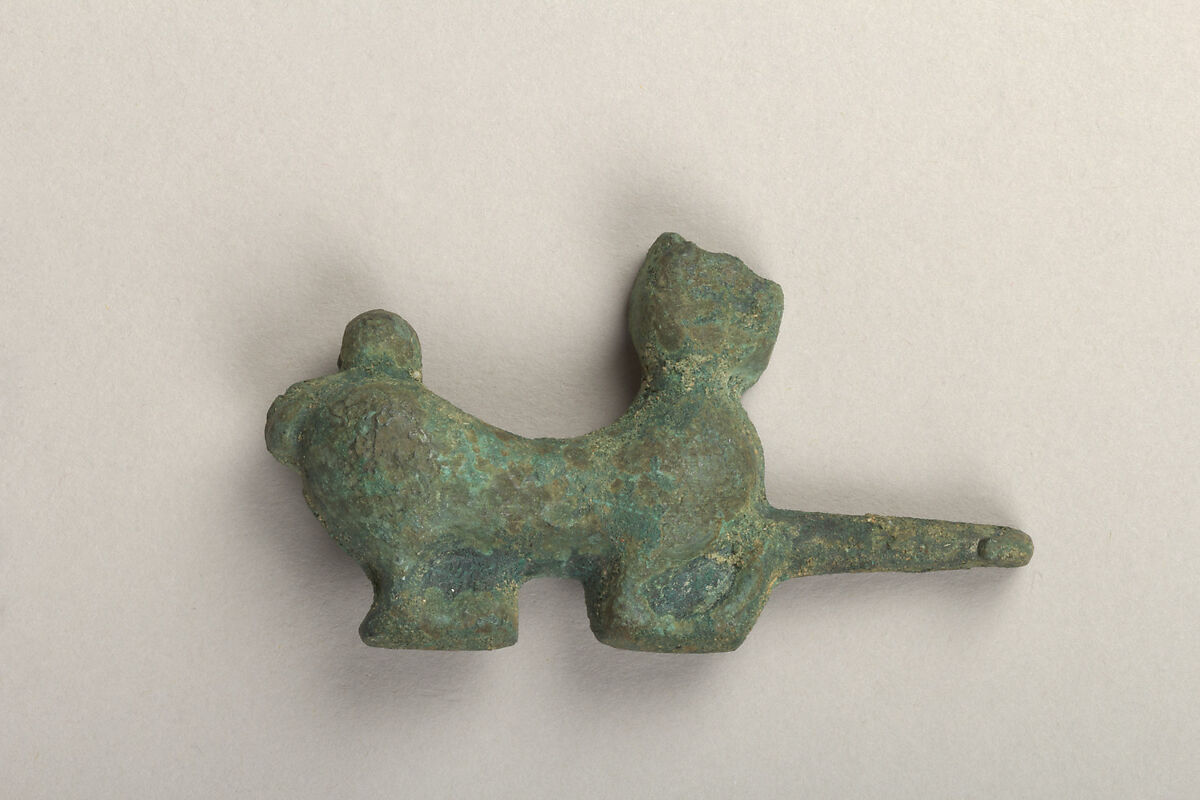 Feline-shaped belt buckle, Bronze, Korea 