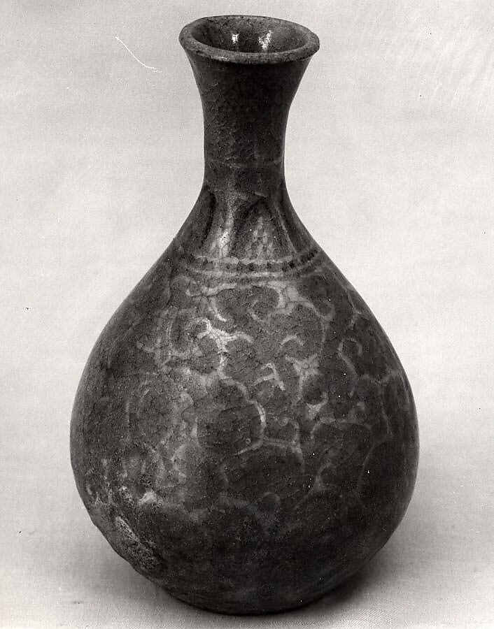 Bottle, Stoneware with inlaid decoration under celadon glaze, Korea 