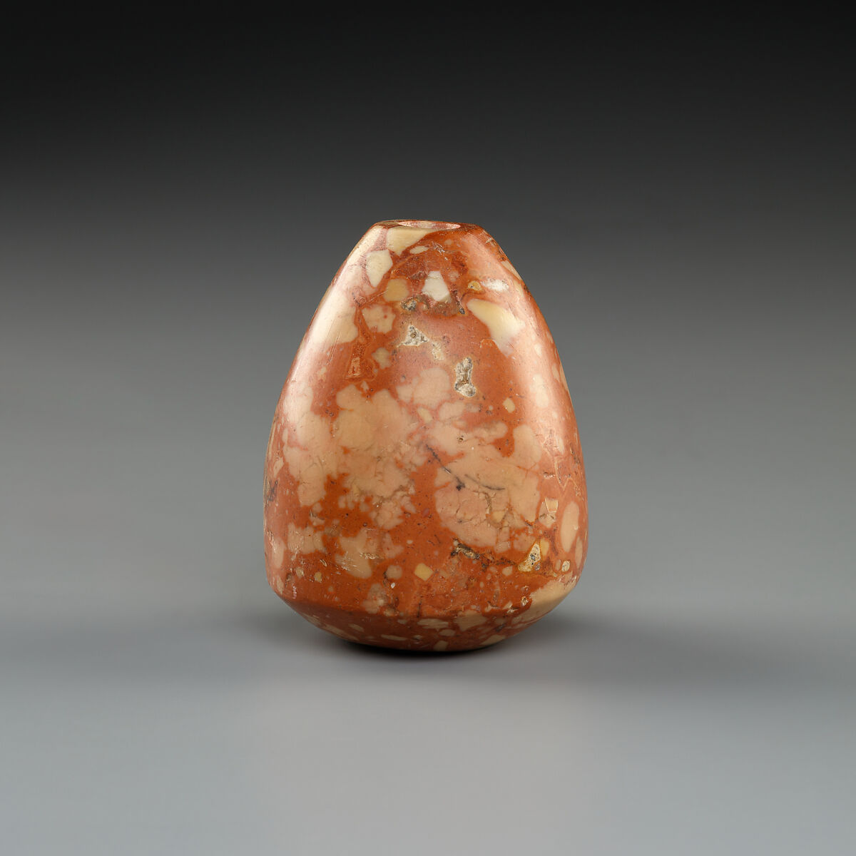 Mace head, Breccia