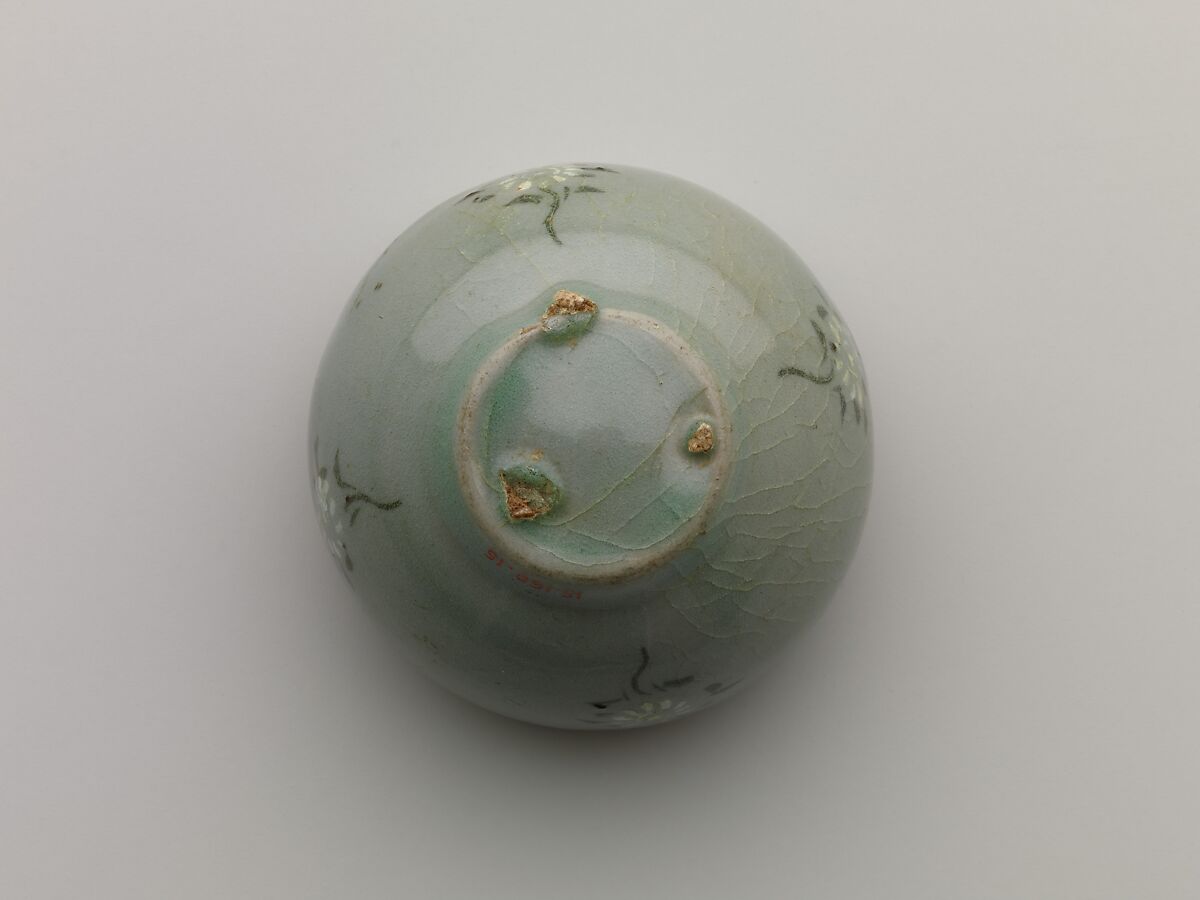 Cup, Stoneware with inlaid decoration of chrysanthemums under celadon glaze, Korea