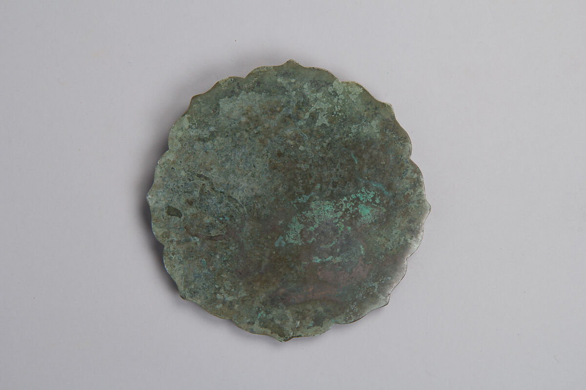 Mirror decorated with dragons, ritual bronze, and clouds, Bronze, Korea