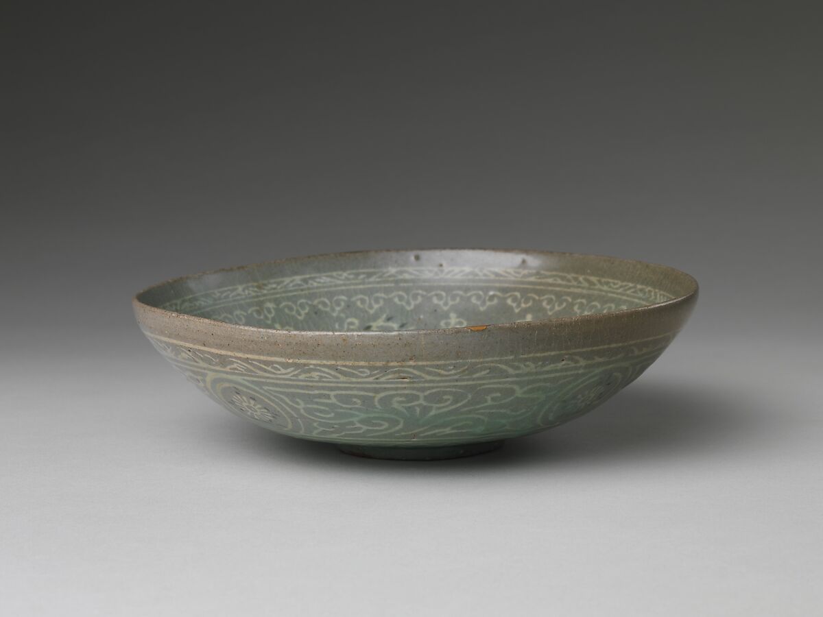 Bowl decorated with phoenixes, clouds, and chrysanthemums, Stoneware with inlaid design under celadon glaze, Korea