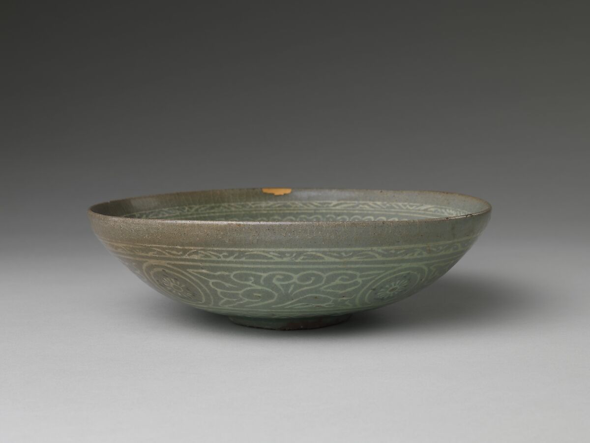 Bowl decorated with phoenixes, clouds, and chrysanthemums, Stoneware with inlaid design under celadon glaze, Korea