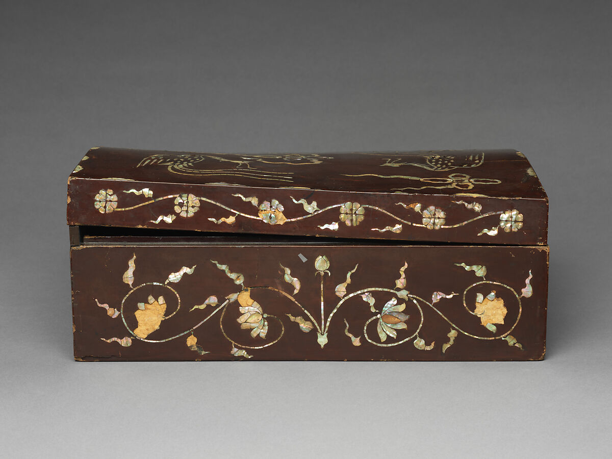 Box decorated with phoenixes, floral scrolls, and insects, Lacquer inlaid with mother-of-pearl, Korea