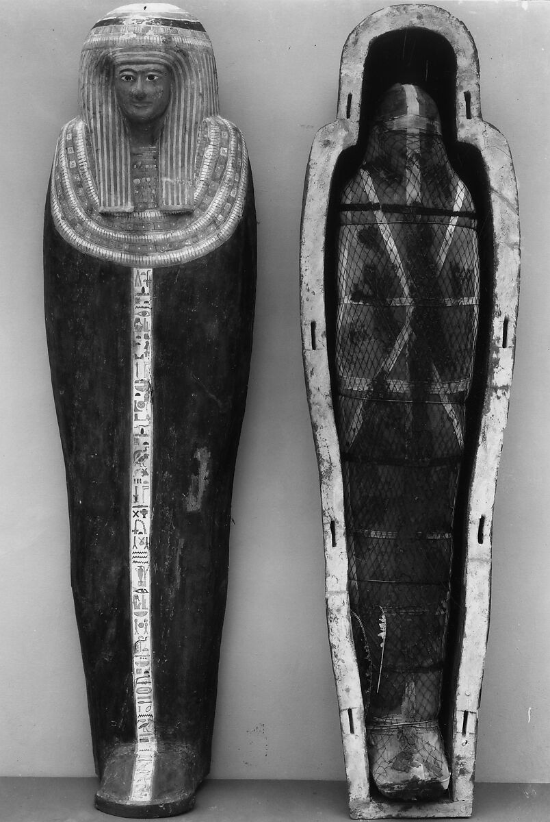 Mummy of Nesiamun, Human remains, linen, mummification material 