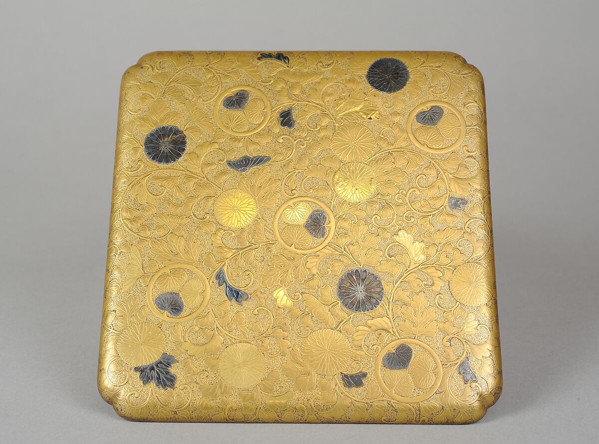 Portable Picnic Set (sagejū) with Chrysanthemums, Foliage Scroll, and Tokugawa Family Crests, Lacquered wood with gold, silver hiramaki-e, gold and silver foil application on nashiji lacquer ground, Japan